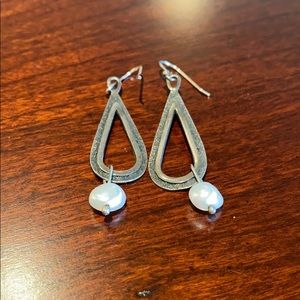Silpada silver teardrop freshwater pearl dangle